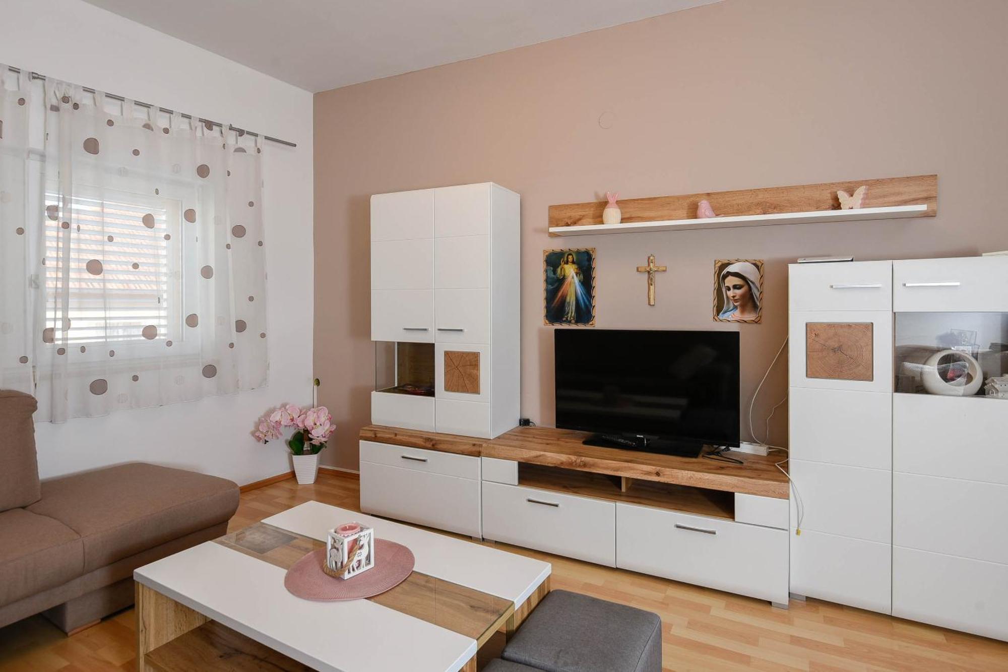 Apartments Karla Orebic Room photo