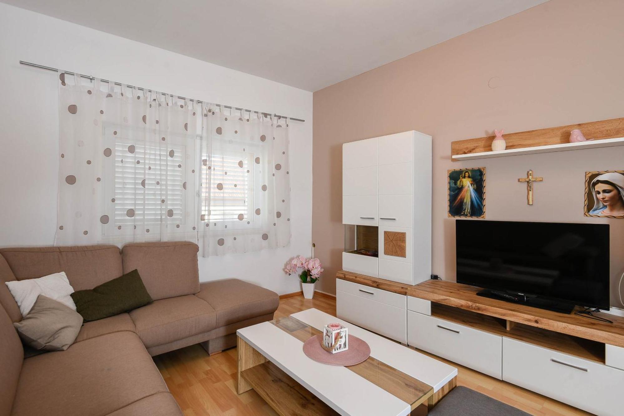 Apartments Karla Orebic Room photo