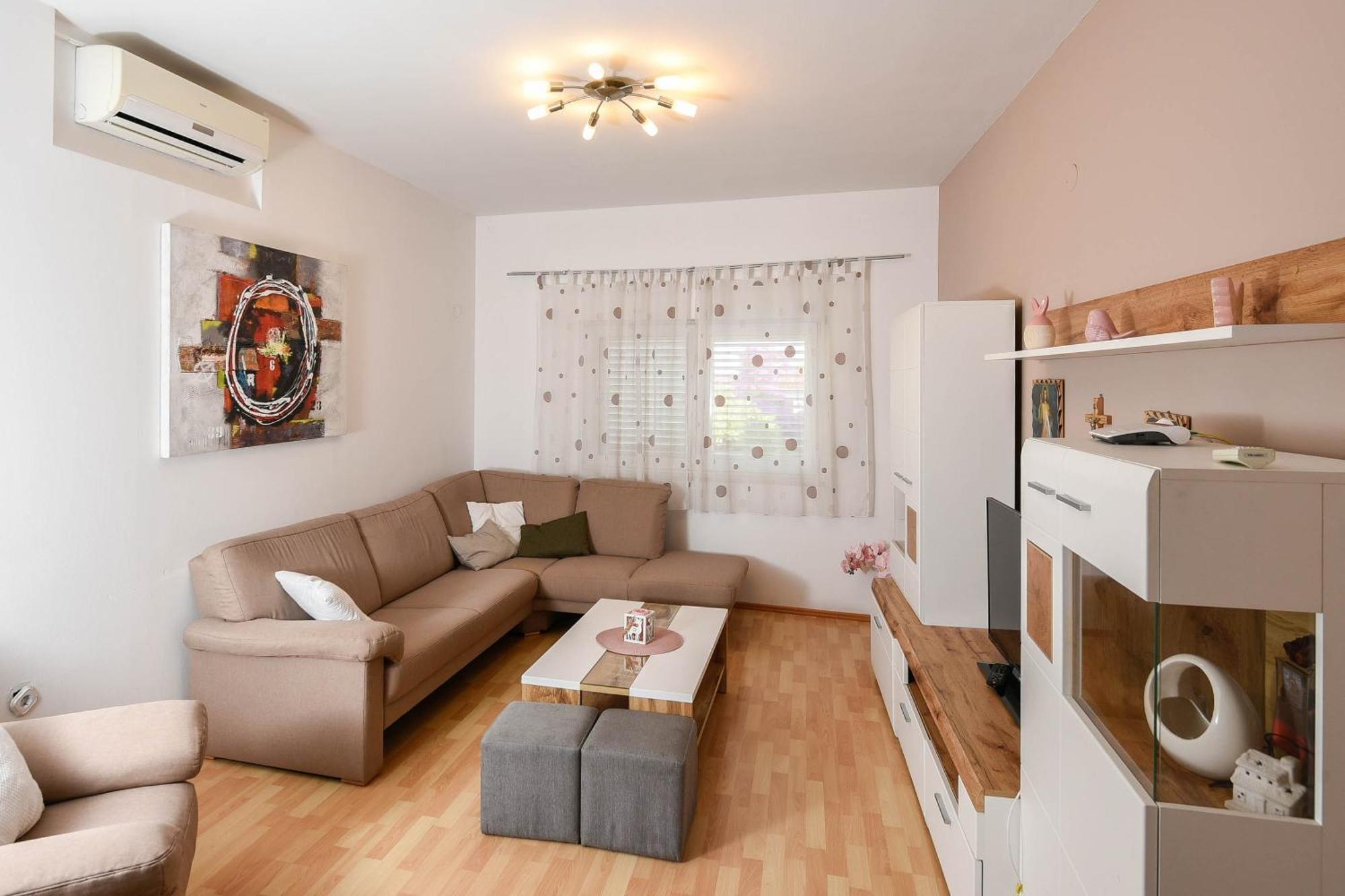 Apartments Karla Orebic Room photo