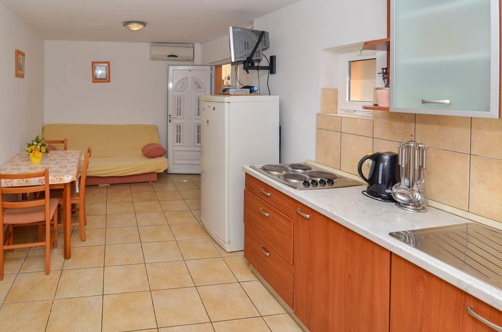 Apartments Karla Orebic Room photo