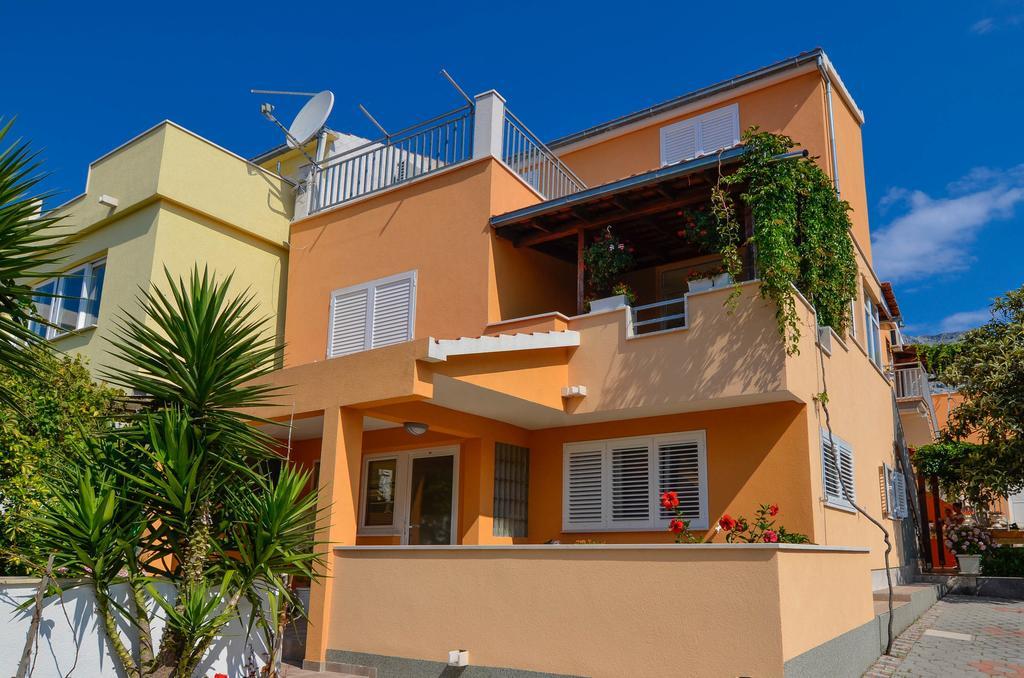 Apartments Karla Orebic Exterior photo