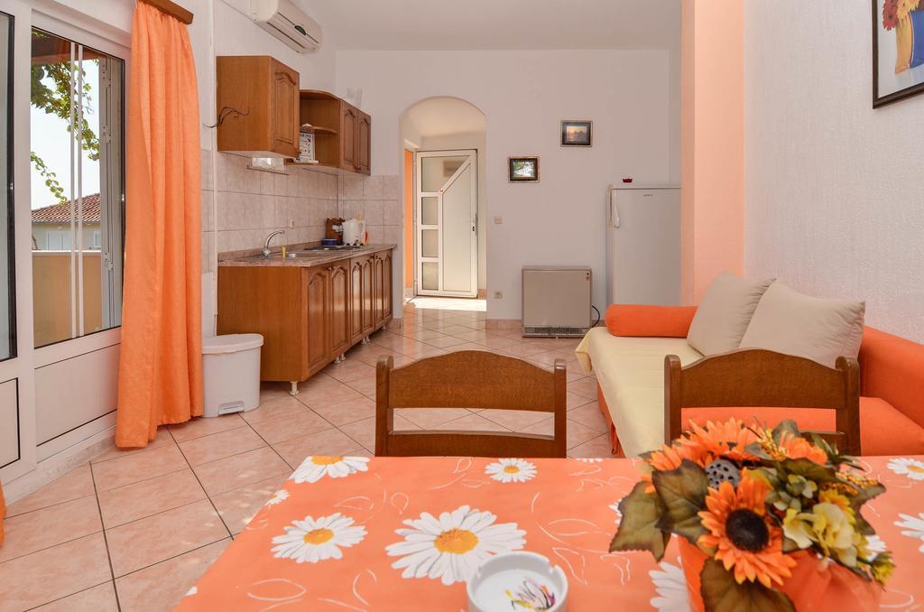 Apartments Karla Orebic Room photo