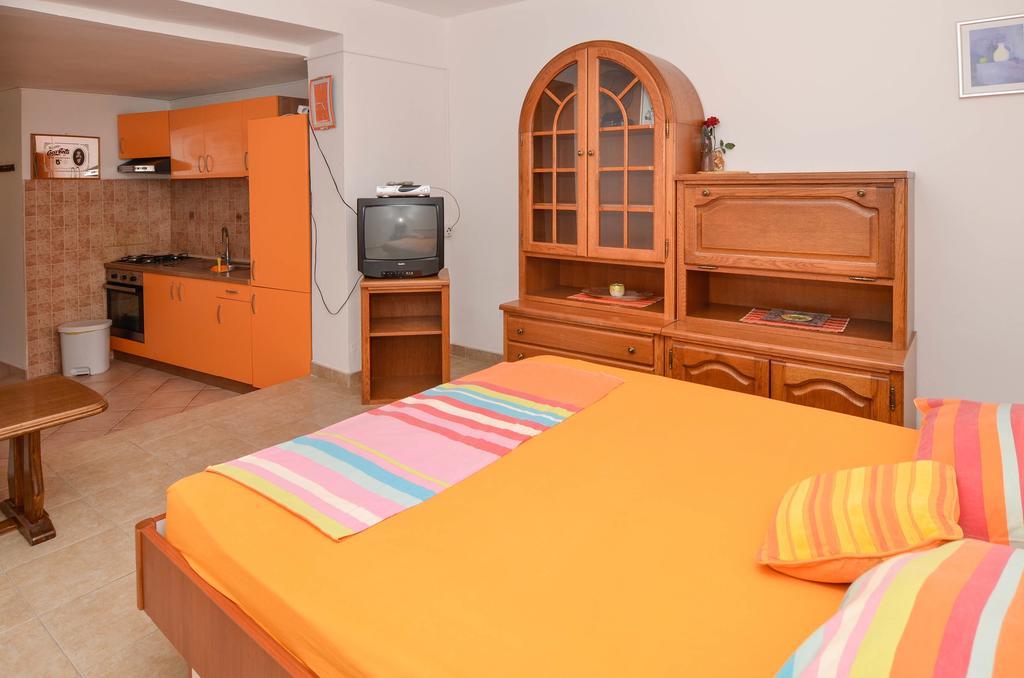 Apartments Karla Orebic Room photo
