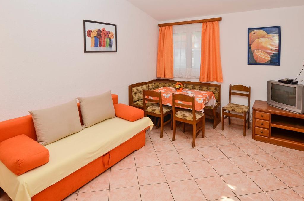 Apartments Karla Orebic Room photo
