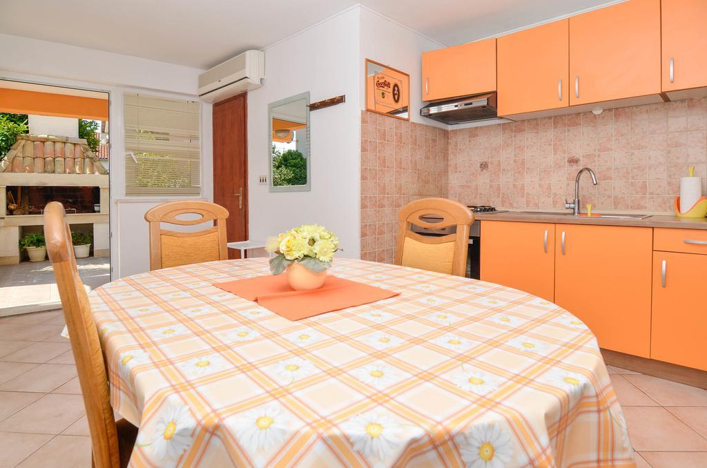 Apartments Karla Orebic Room photo